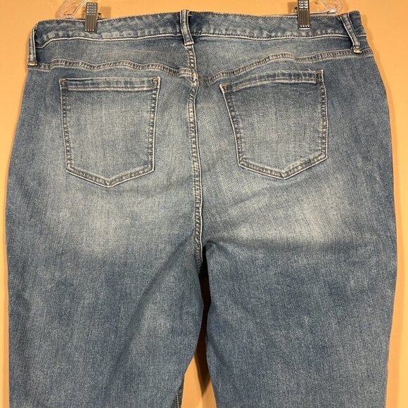 Torrid Plus Girlfriend Mid=Rise Embroidered Follow Your Heart Jeans - Picture 6 of 12